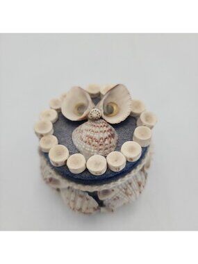 Vintage Sea shell Round Trinket Box Jewelry Keepsake Box Seashell 2.5"